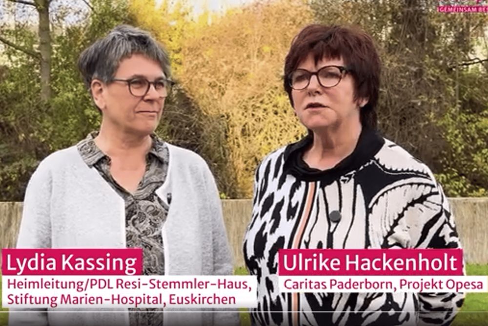 Lydia Kassing und Ulrike Hackenholt im Pflege-Talk