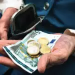 Sozialhilfe-Ausgaben erreichen 2025 21,5 Milliarden Euro. Hilfe zur Pflege steigt um 13,3%