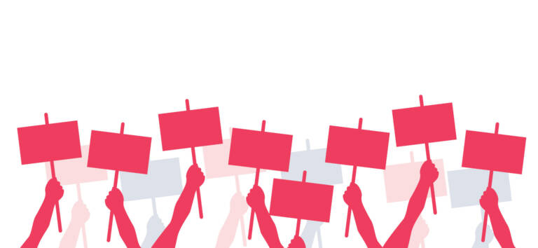 Etwa 1.000 Demonstranten protestierten in Erfurt gegen das geplante Pflegeneuordnungsgesetz.