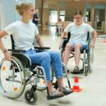 Besonderheiten der Versorgung hochbetagter Menschen konnte in praktischen Übungen erfahren werden.
