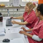 Die Pflegekammer NRW fordert ein Ende der bürokratischen Hürden für internationale Pflegefachpersonen.