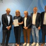 Eine Arbeitsgruppe aus Herstellern, Pflegepraxis und Wissenschaft hat das Anforderungsprofil der Pflegebevollmächtigten Kathrin Staffler übergeben.
